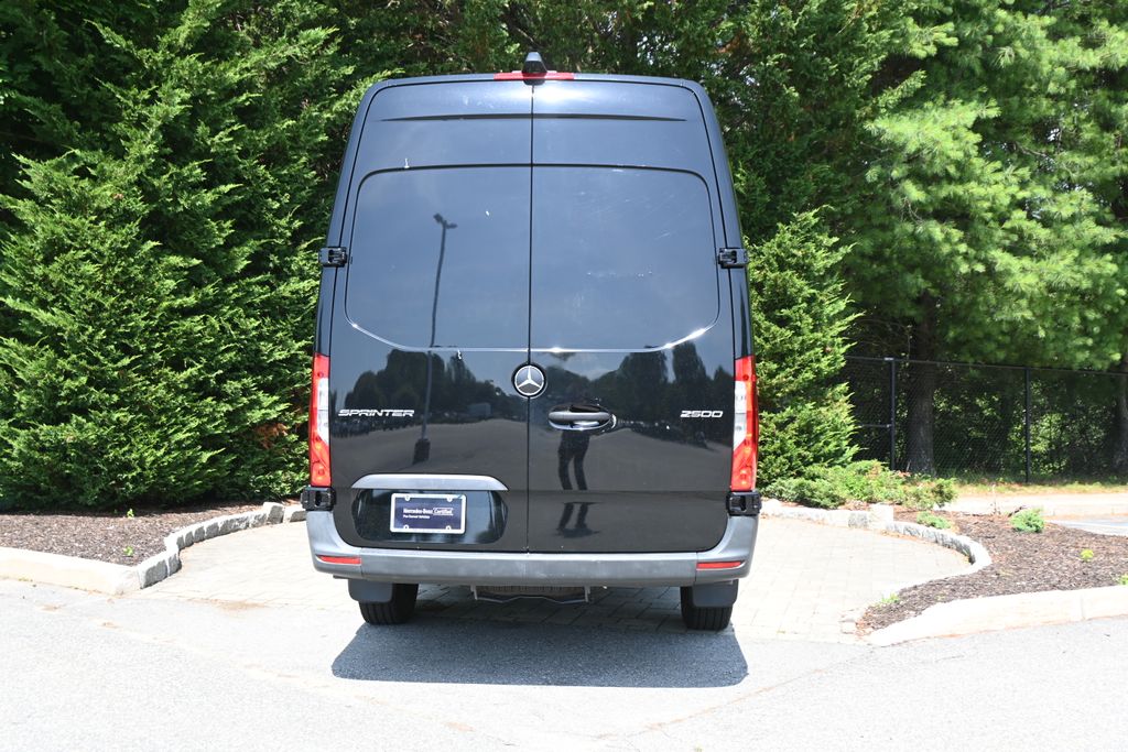 Thumbnail: 2024 Mercedes-Benz Sprinter - 6