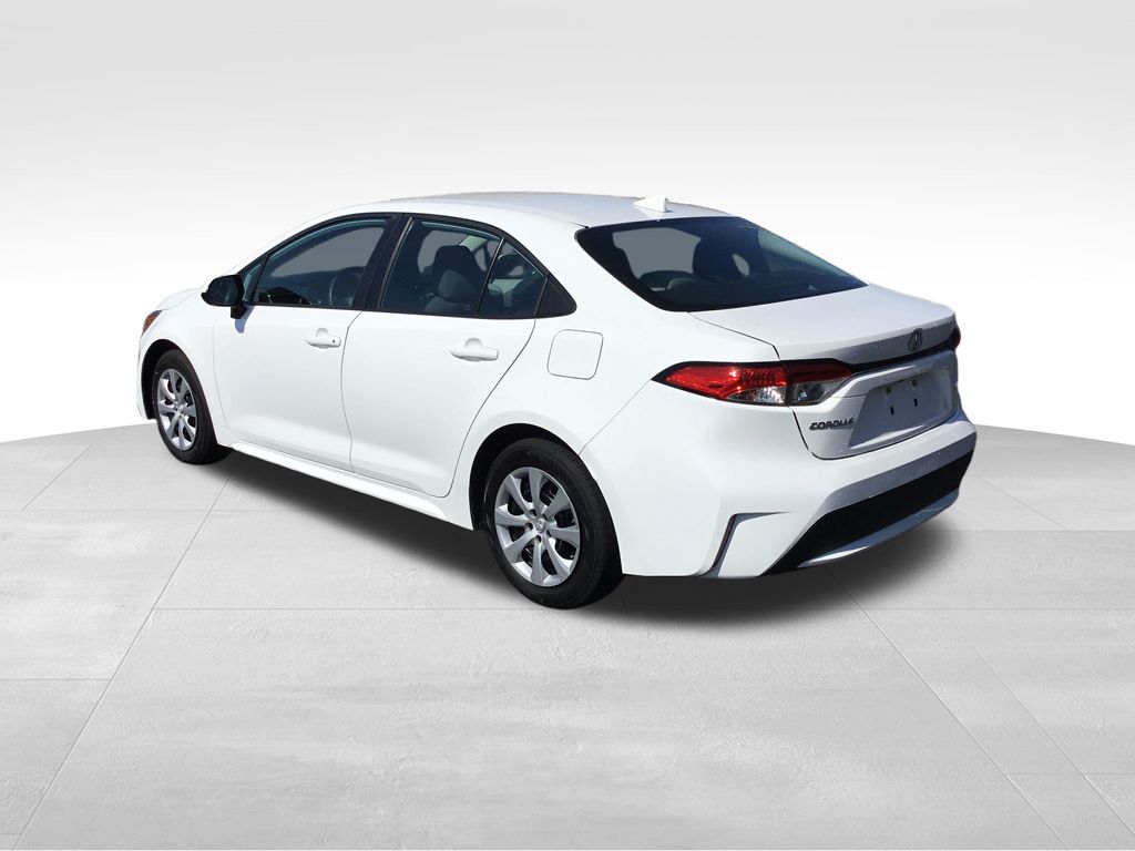Thumbnail: 2022 Toyota Corolla - 3