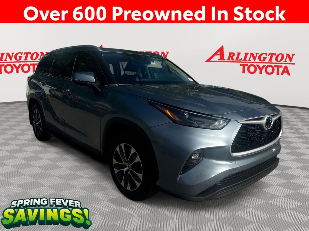 2022 Toyota Highlander XLE FWD