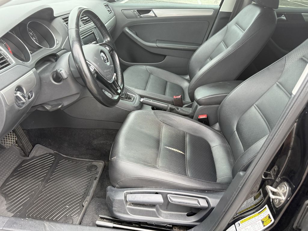 2017 Volkswagen Jetta 1.4T SE Black at Autostrade
