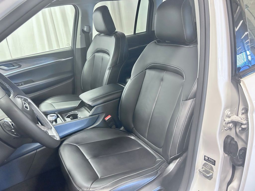 used 2024 Jeep Grand Cherokee car, priced at $36,712