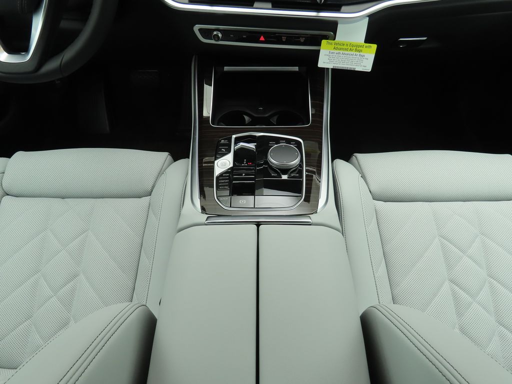 Thumbnail: 2026 BMW X5 - 16