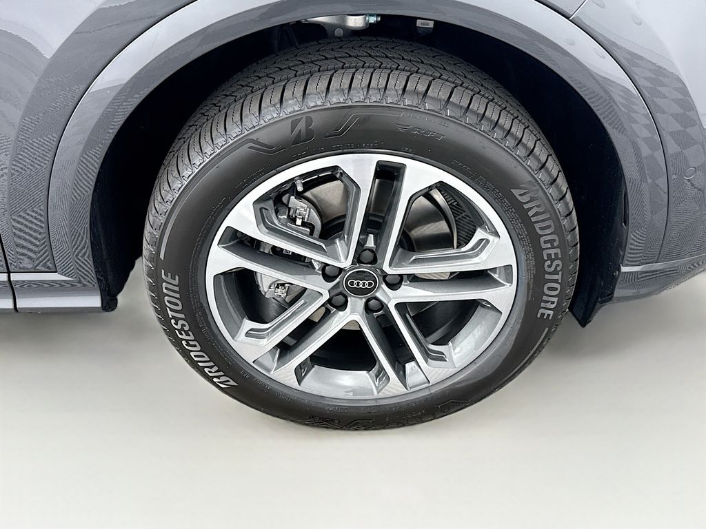 Thumbnail: 2025 Audi Q5 - 31