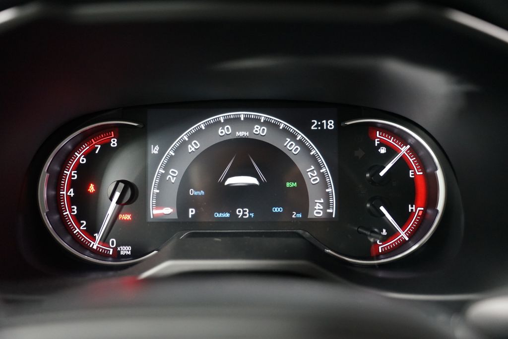 2025 Toyota RAV4 XLE 15