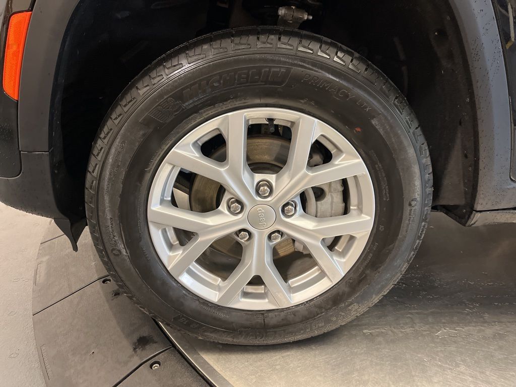 Thumbnail: 2024 Jeep Grand Cherokee - 10