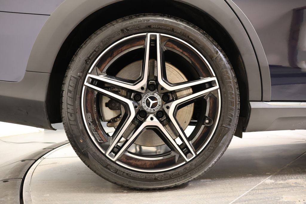 Thumbnail: 2023 Mercedes-Benz E-Class - 13