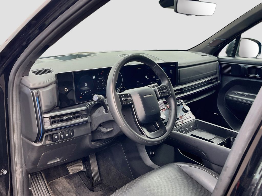 Used 2025 Black Hyundai Calligraphy image 9