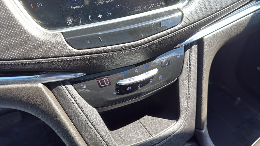 2022 Cadillac XT6