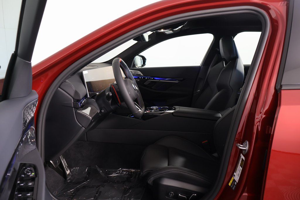 Thumbnail: 2026 BMW M5 - 5