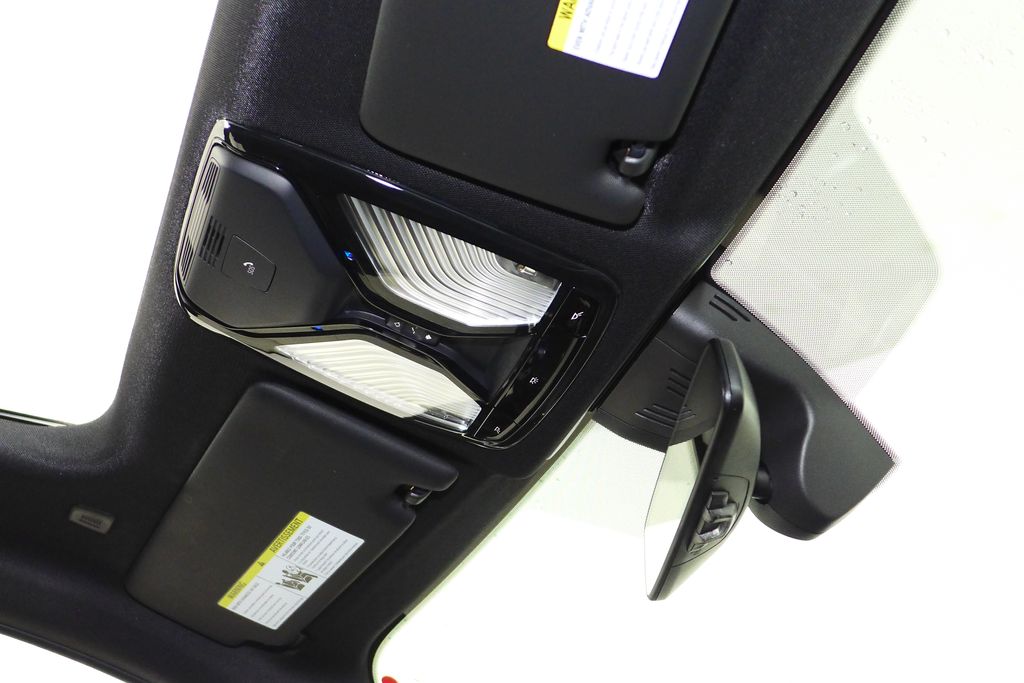 Thumbnail: 2023 BMW i4 - 17