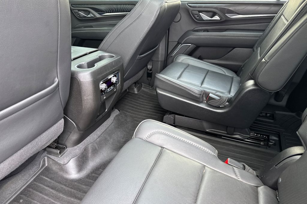 used 2022 GMC Yukon XL car, priced at $53,902