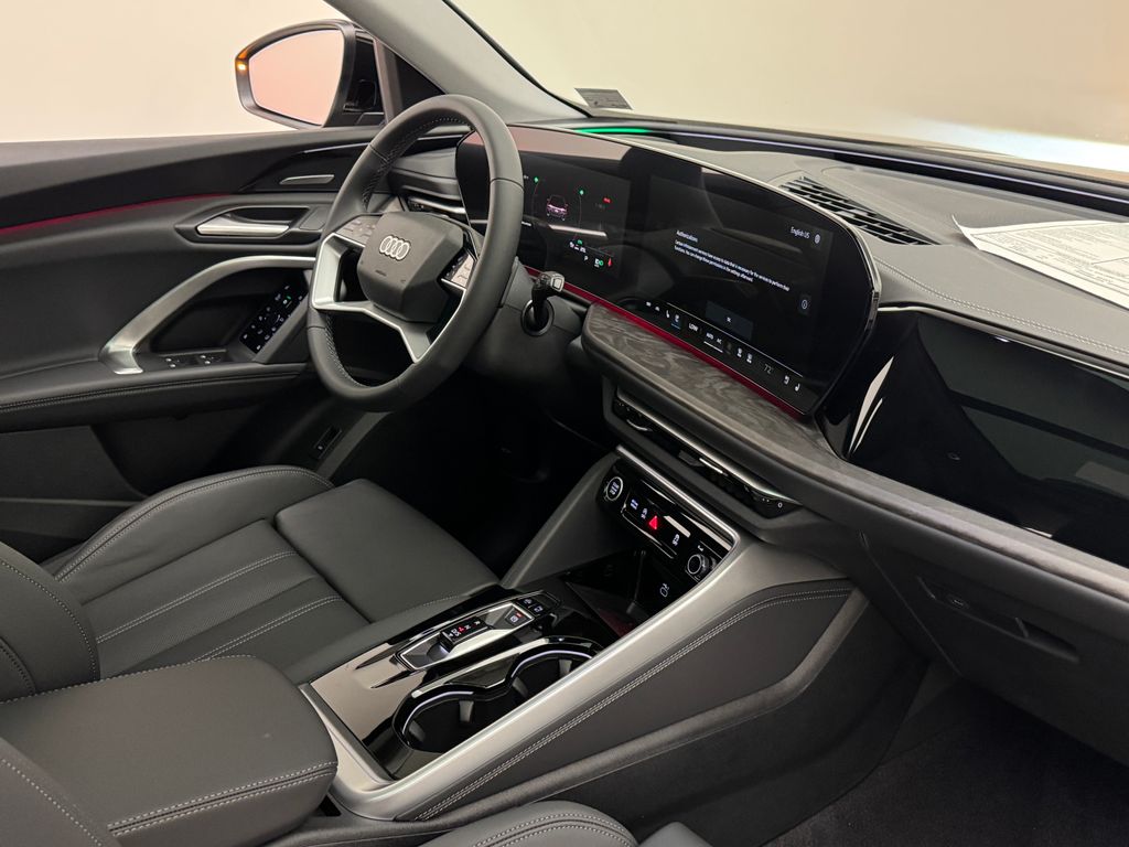 Thumbnail: 2025 Audi Q5 - 16