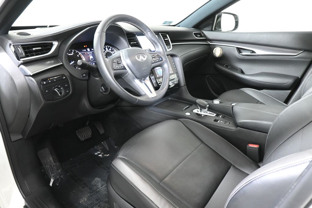 2022 INFINITI QX55 Essential 12