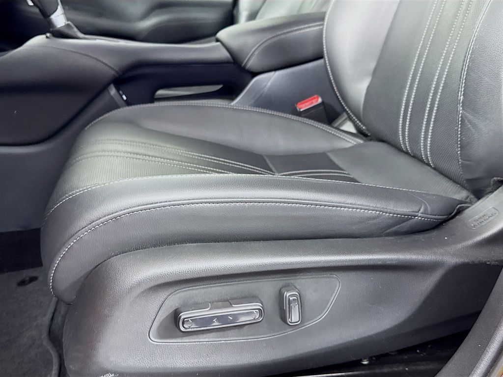 Used Car 2023 Honda Hr-v  Ex-l For Sale Under $25,000 In Austin, Texas