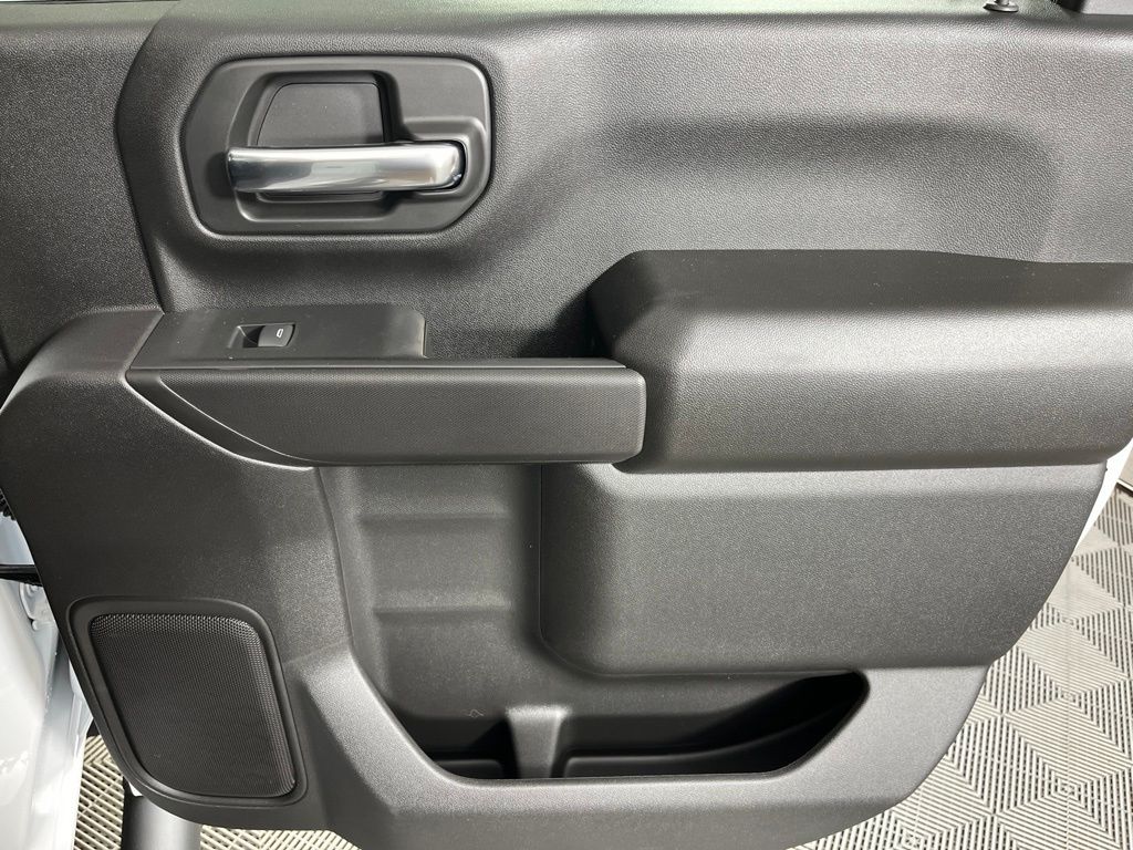 Thumbnail: 2026 Chevrolet Silverado 2500 - 15