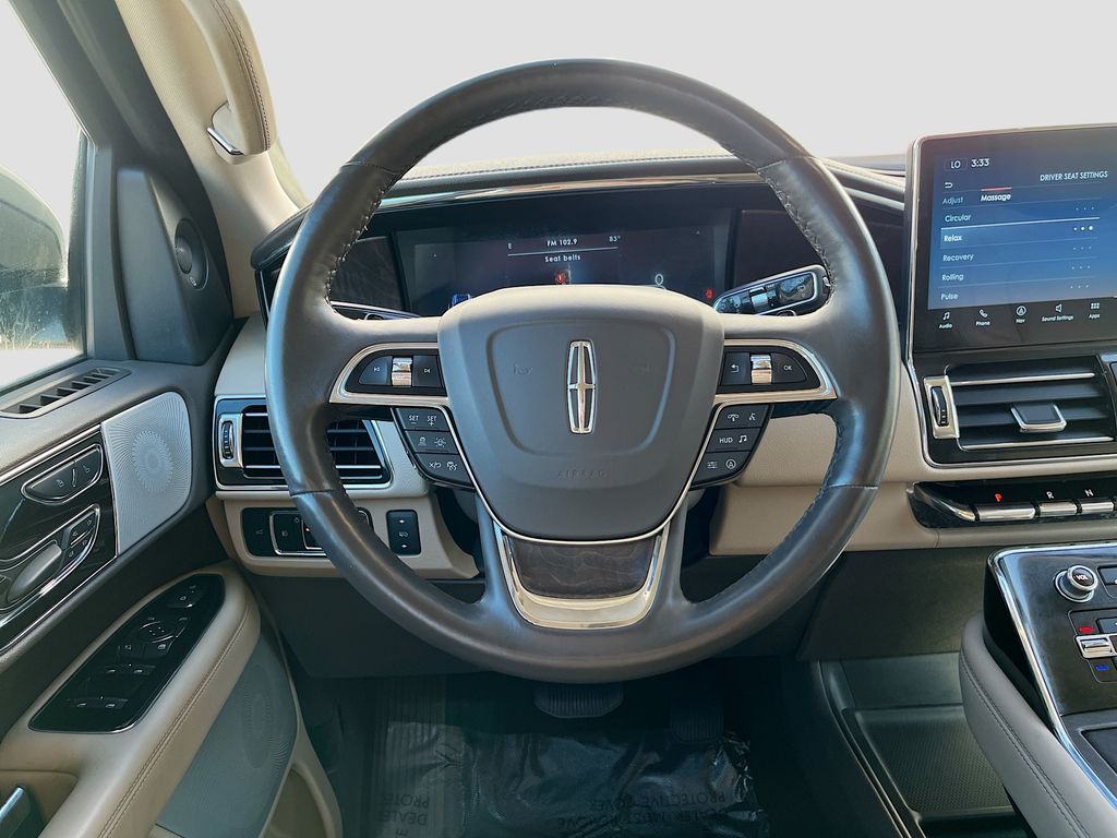 Used 2024 Silver Lincoln Reserve image 11