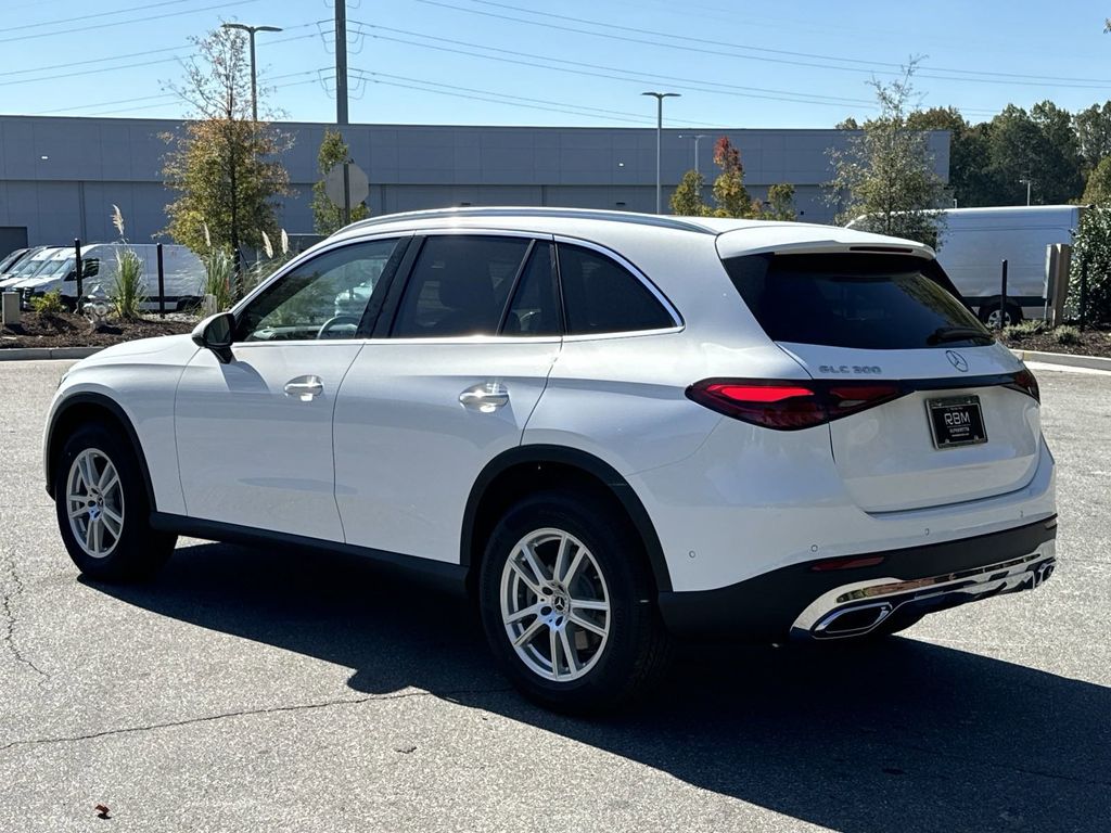 2025 Mercedes-Benz GLC GLC 300 6