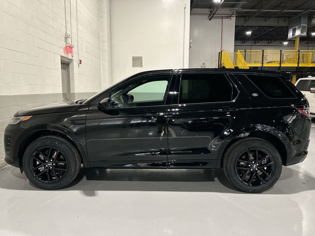 Thumbnail: 2026 Land Rover Discovery Sport - 2