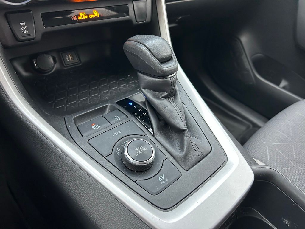 Thumbnail: 2024 Toyota RAV4 - 27