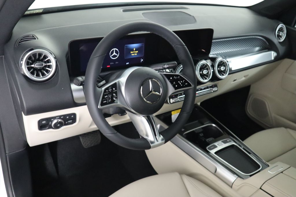 Thumbnail: 2025 Mercedes-Benz GLB - 9