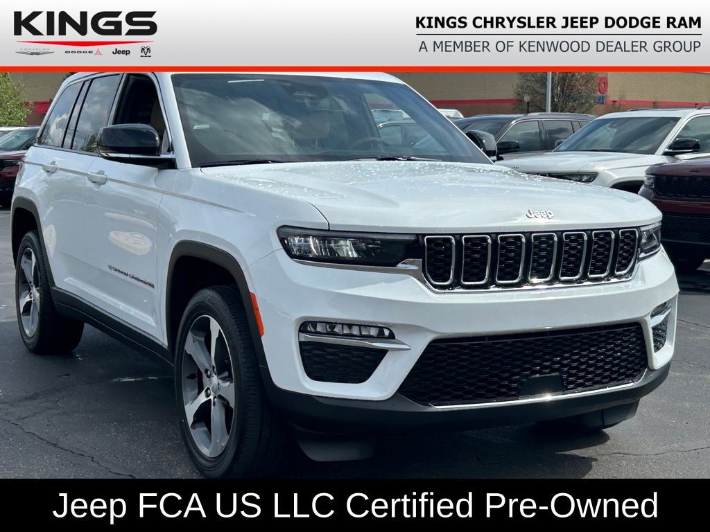 Bright White Clearcoat 2023 Jeep Grand Cherokee SUV / Crossover Four-Wheel Drive 8-Speed Automatic