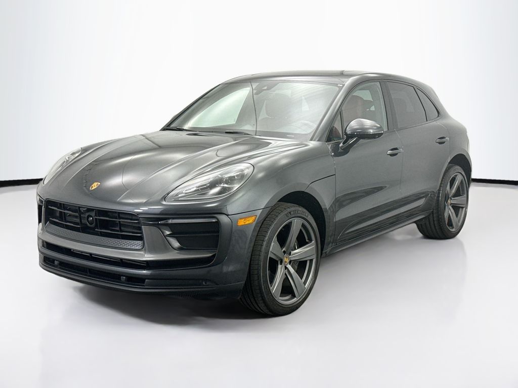 Thumbnail: 2025 Porsche Macan - 1