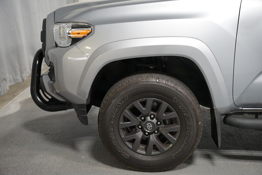 Thumbnail: 2021 Toyota Tacoma - 5