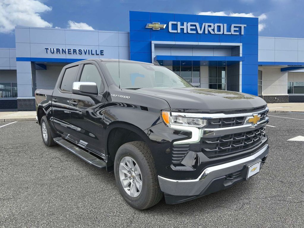 2025 Chevrolet Silverado 1500 LT 2