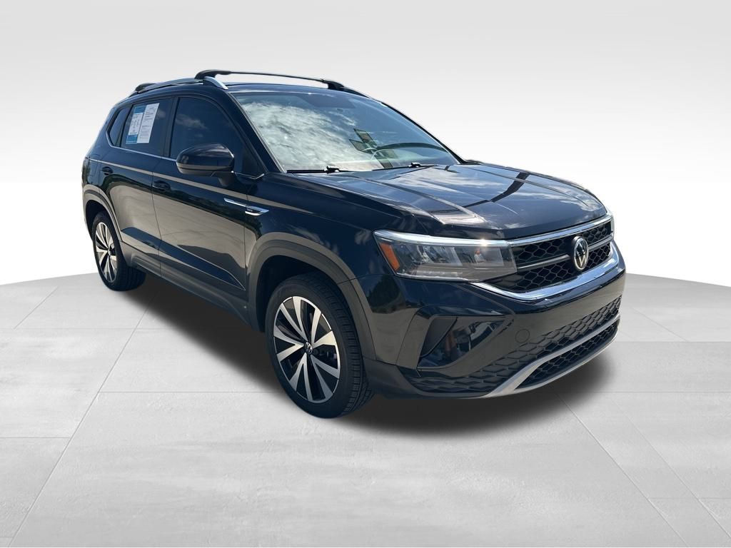 2022 Deep Black Pearl Volkswagen Taos 1.5T SE FWD SUV
