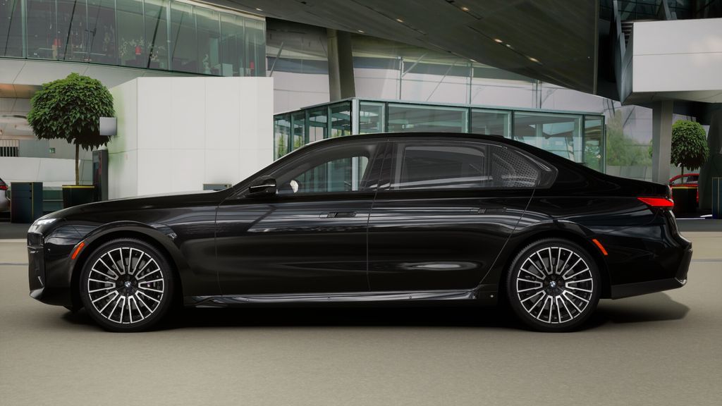 2025 BMW 7 Series 760i xDrive 32