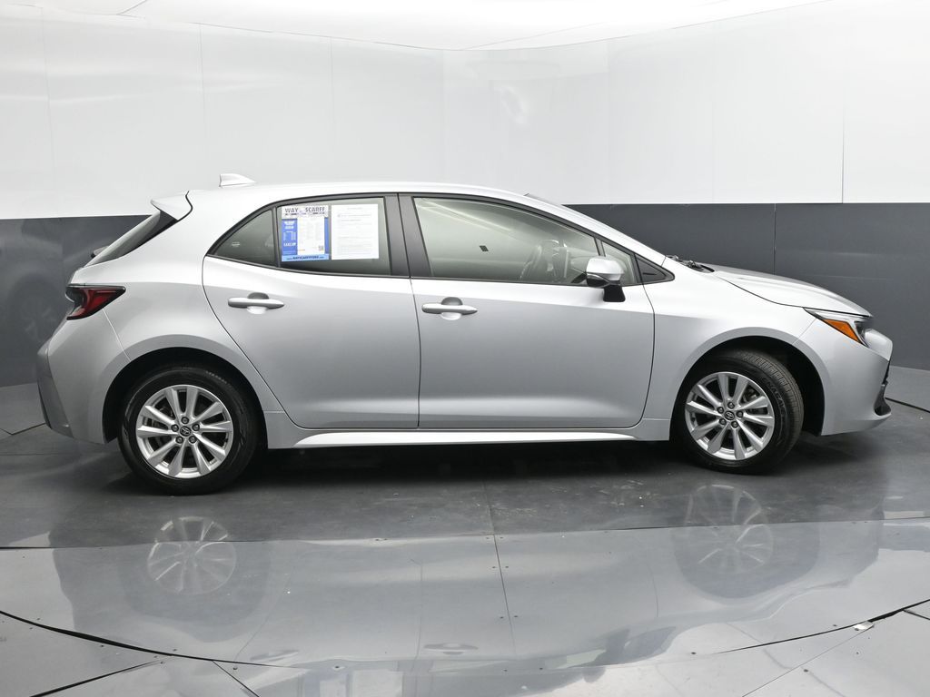 2024 Toyota Corolla Hatchback SE