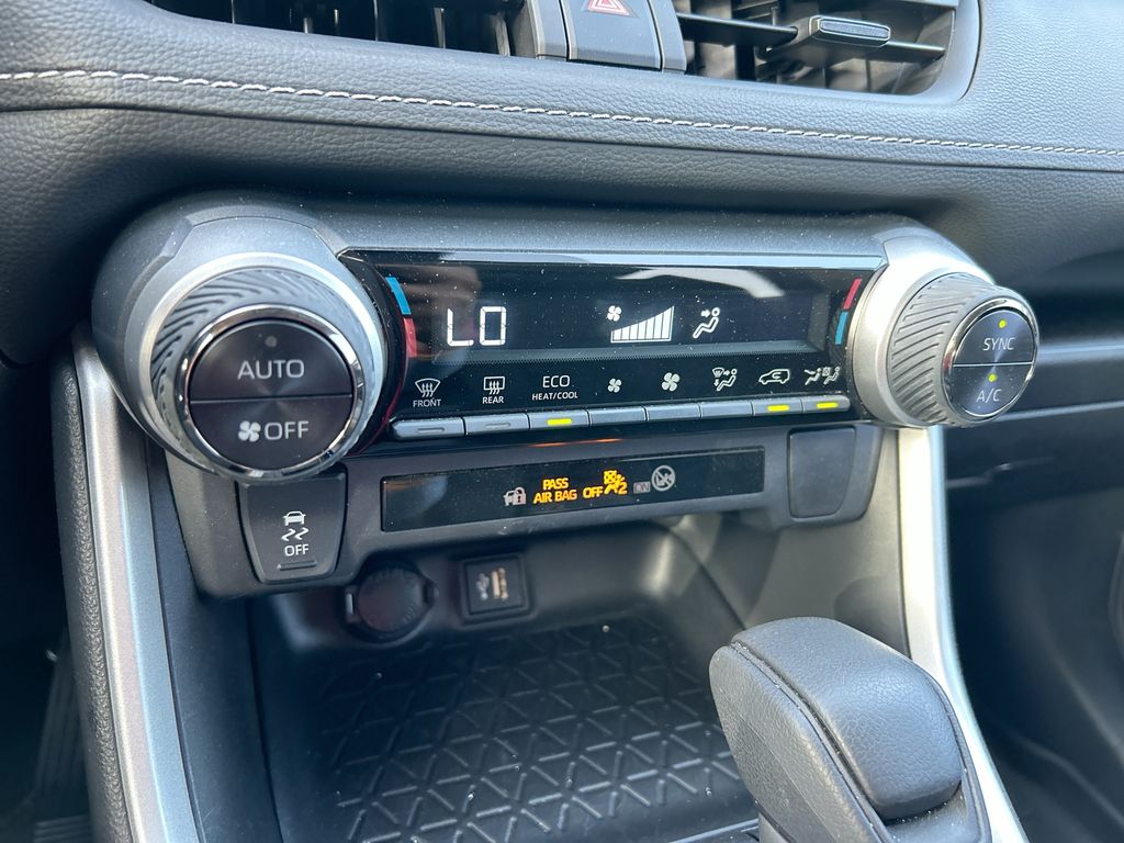 Thumbnail: 2024 Toyota RAV4 - 25