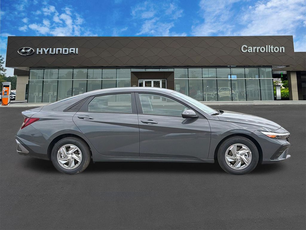 New 2026 Gray Hyundai SE image 5