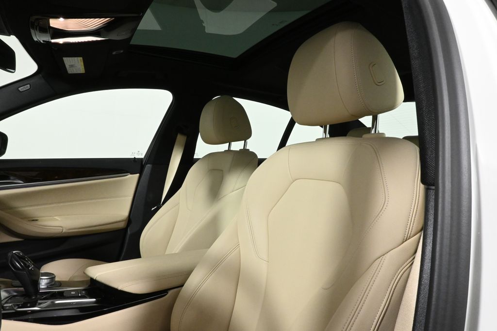 Thumbnail: 2020 BMW 5 Series - 4