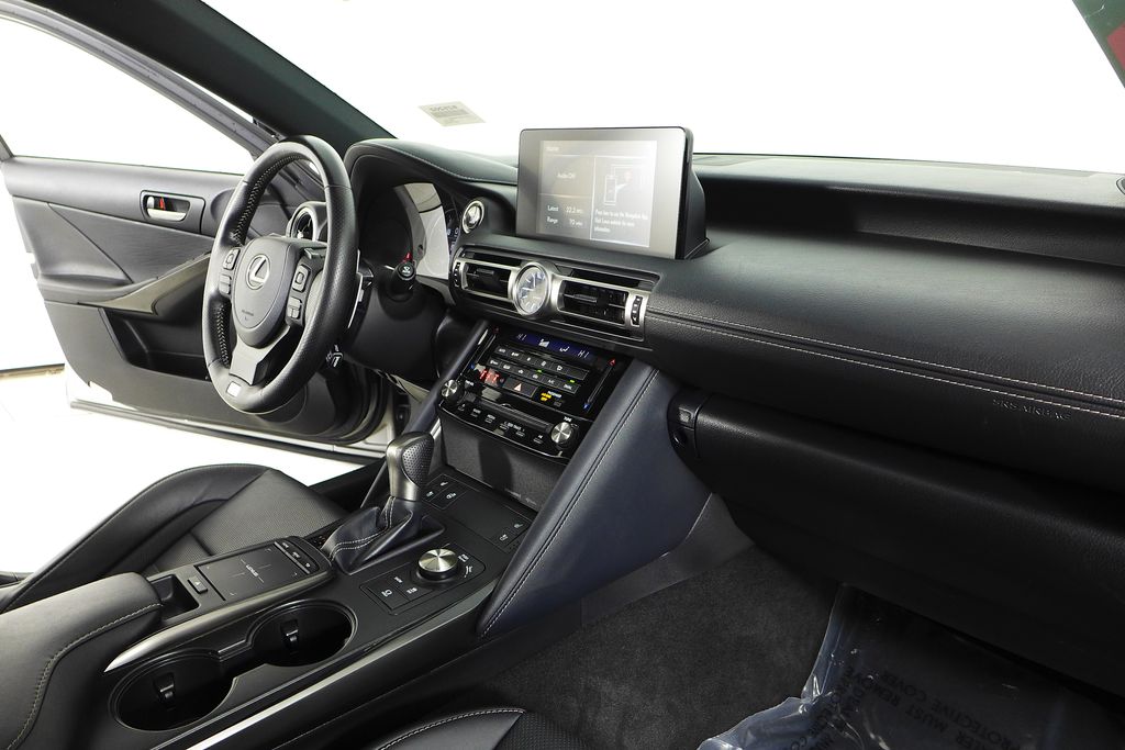 2022 Lexus IS 350 13