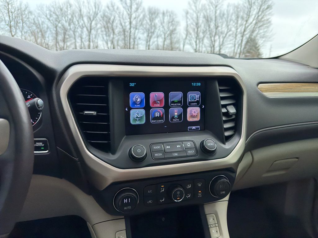 Thumbnail: 2017 GMC Acadia - 15