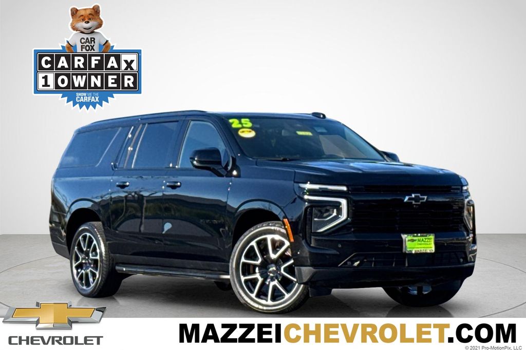 2025 Chevrolet Suburban RST 4WD