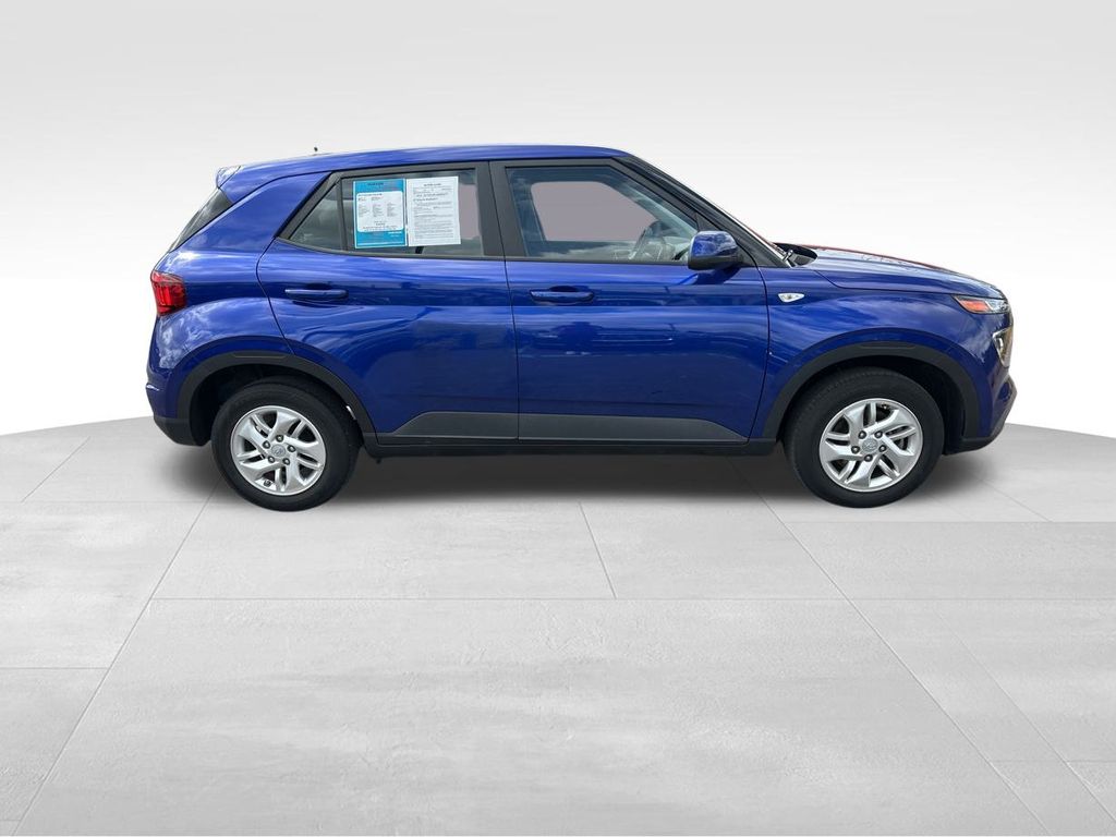 2022 Intense Blue Hyundai Venue SE FWD SUV