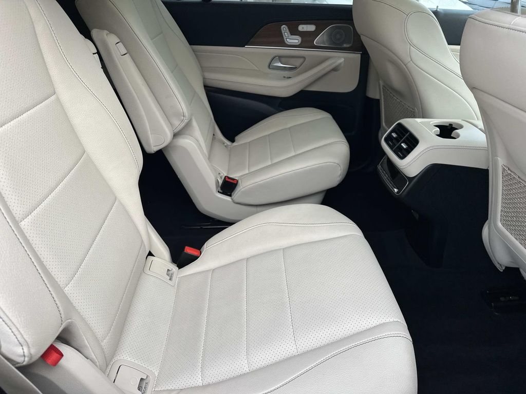 Thumbnail: 2022 Mercedes-Benz GLS - 23