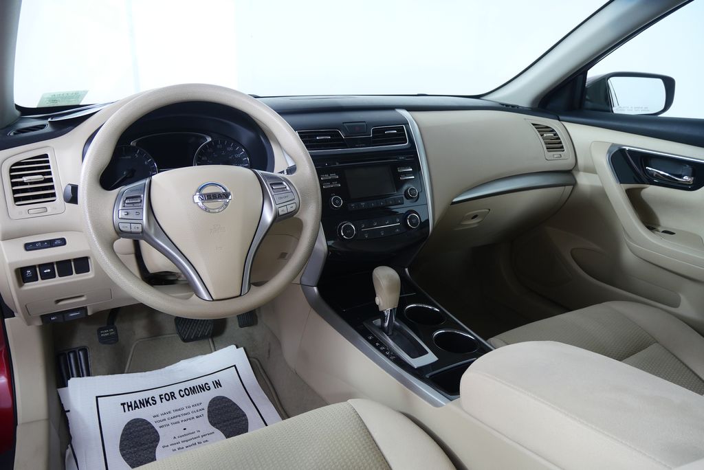 Thumbnail: 2014 Nissan Altima - 19