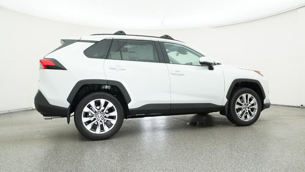 Thumbnail: 2025 Toyota RAV4 - 11