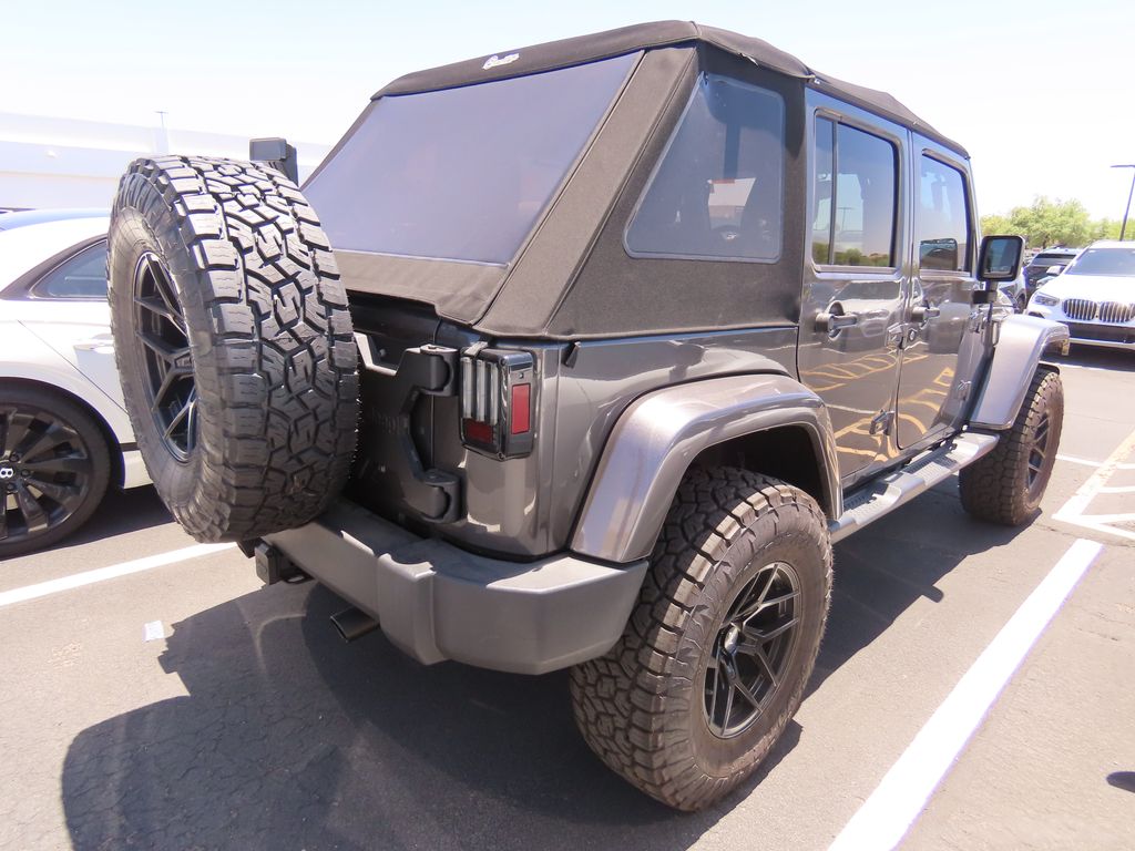 Thumbnail: 2017 Jeep Wrangler - 3