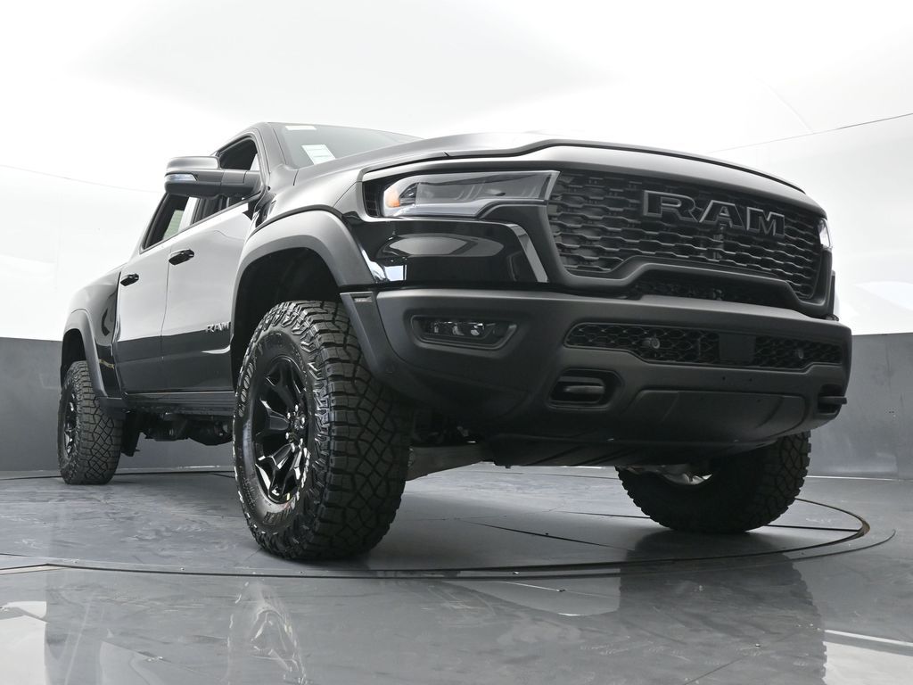 New 2026 Diamond Black Crystal Pearlcoat Ram RHO image 68