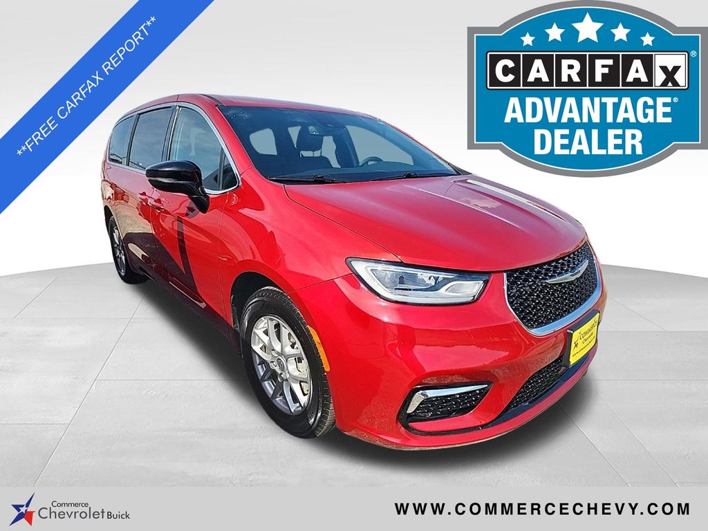 Red Hot Pearlcoat 2025 Chrysler Pacifica Minivan Front-Wheel Drive 9-Speed Automatic