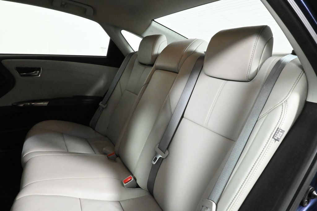 Thumbnail: 2017 Toyota Avalon - 4