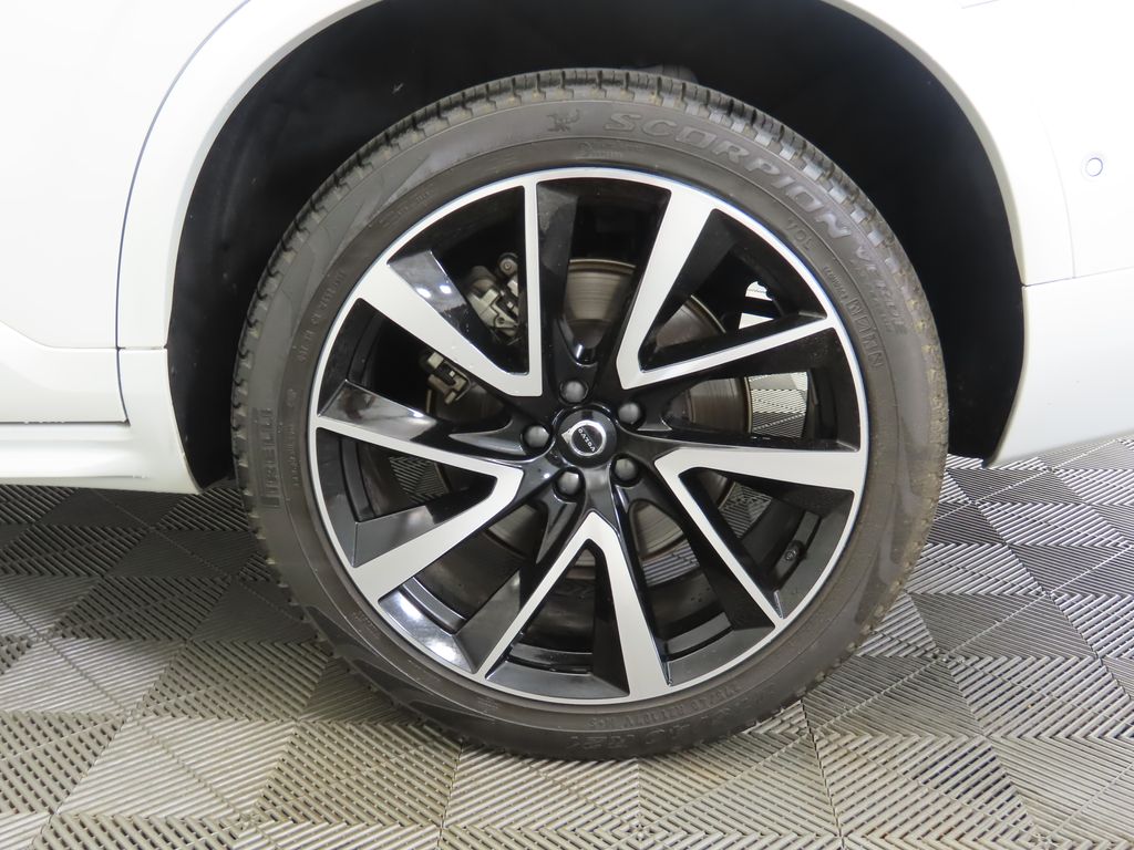 Thumbnail: 2024 Volvo XC90 - 31