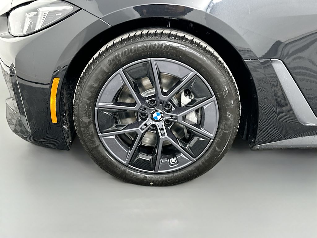 2025 BMW i4 eDrive40 23