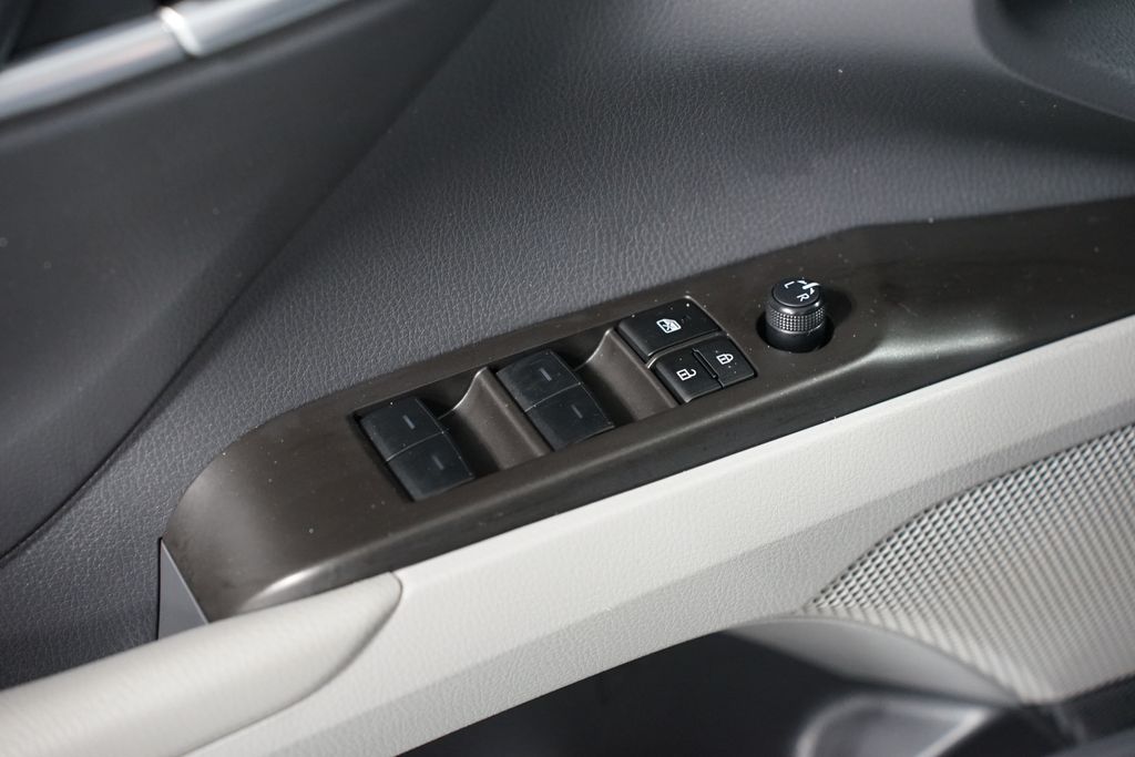 Thumbnail: 2024 Toyota Camry - 30