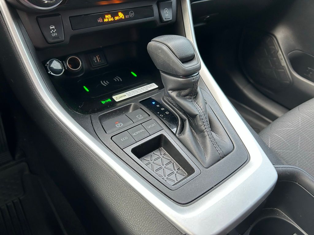 Thumbnail: 2024 Toyota RAV4 - 27