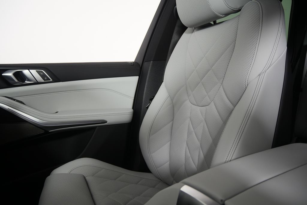 2026 BMW X5 xDrive40i 23